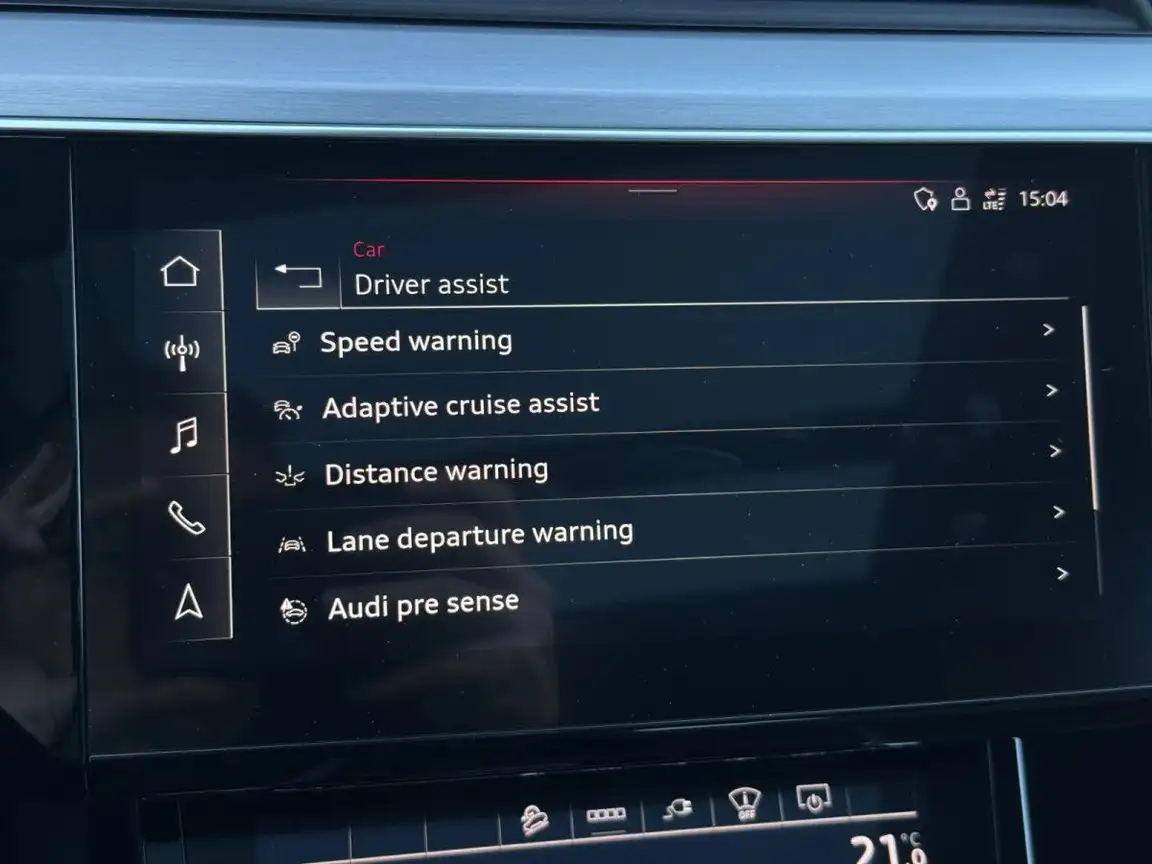 AUDI E-TRON