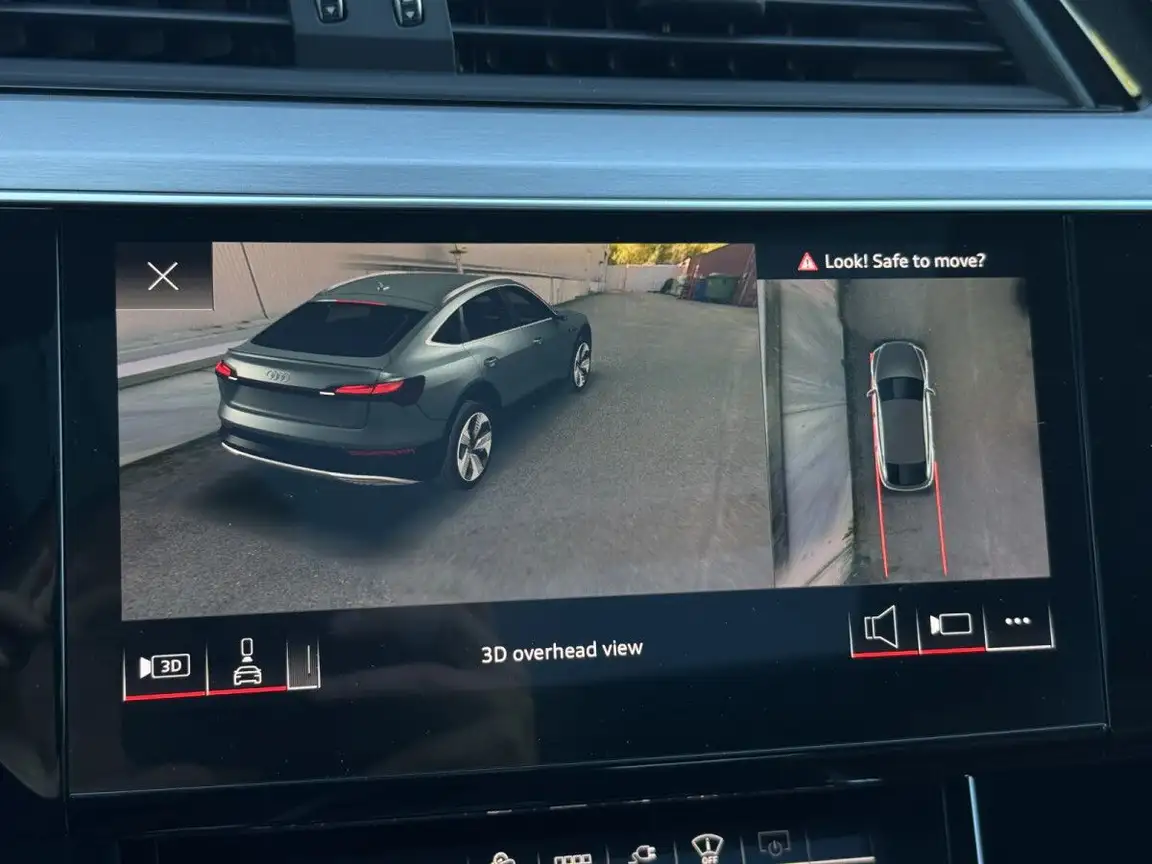 AUDI E-TRON