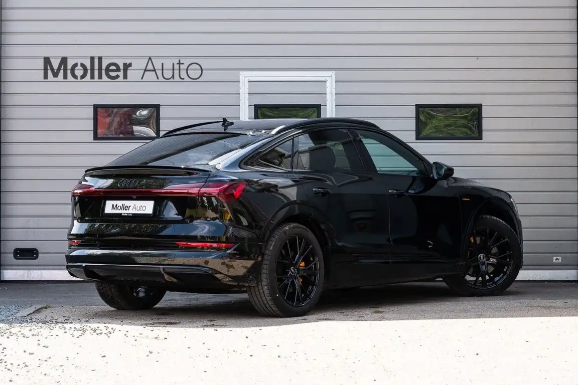 AUDI E-TRON