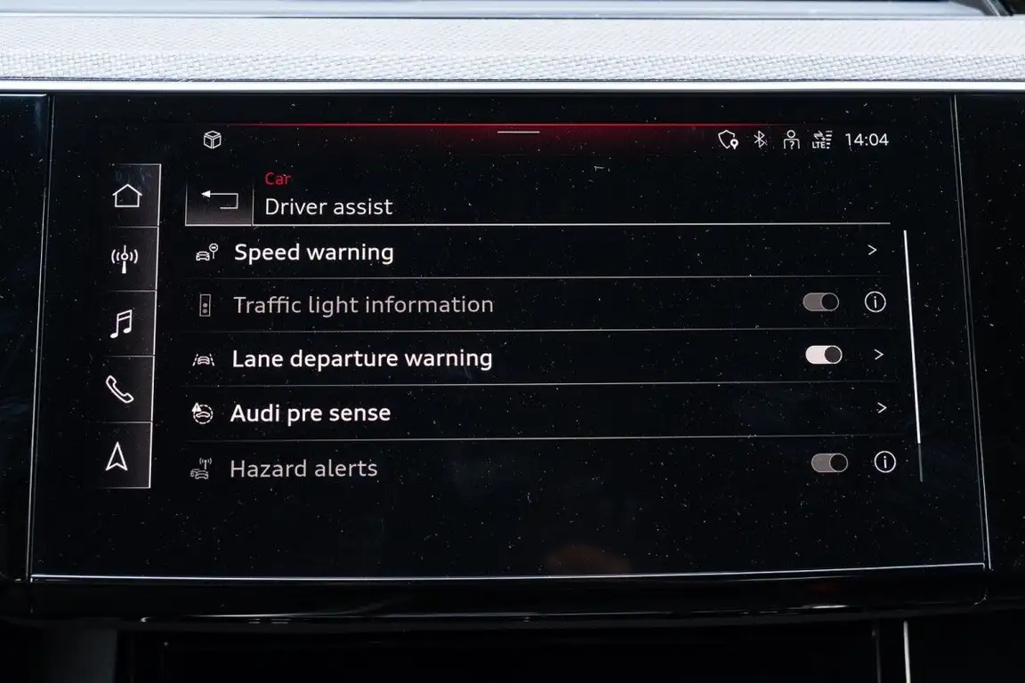 AUDI E-TRON