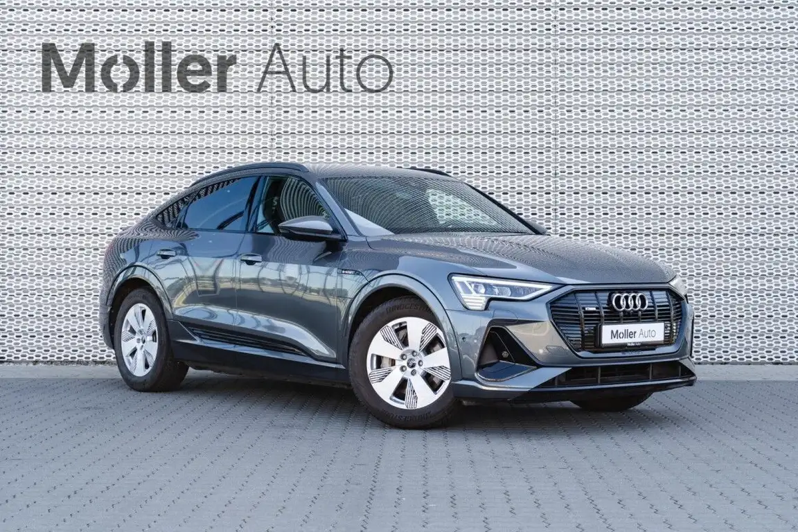 AUDI E-TRON