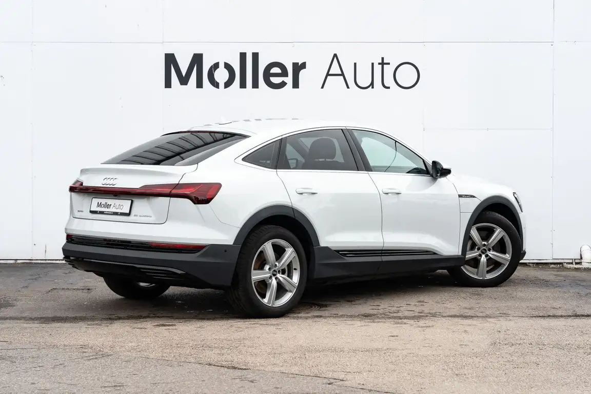 AUDI E-TRON