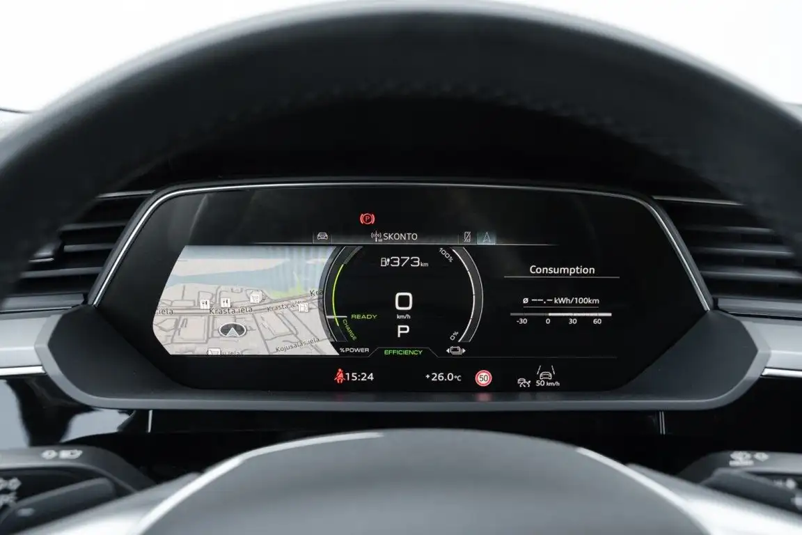 AUDI E-TRON