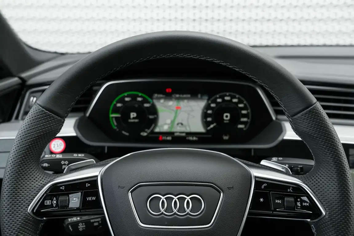 AUDI E-TRON SPORTBACK