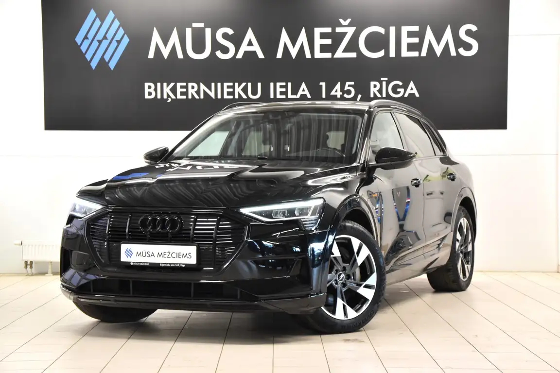 AUDI E-TRON