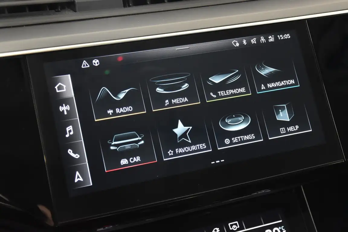 AUDI E-TRON