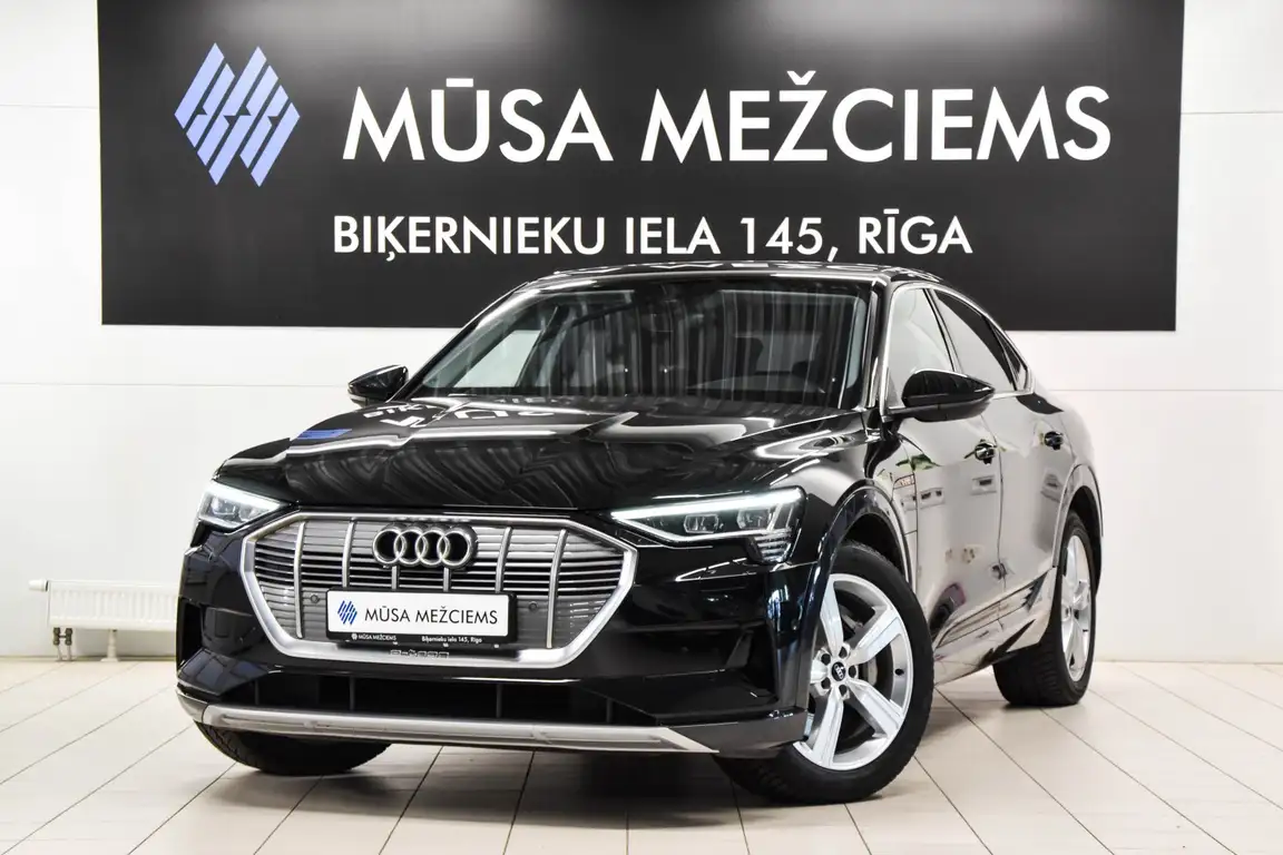 AUDI E-TRON