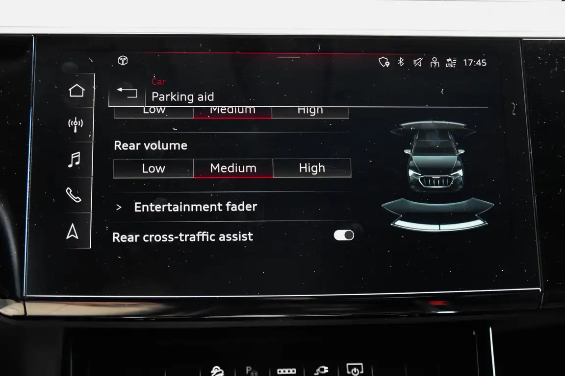 AUDI E-TRON