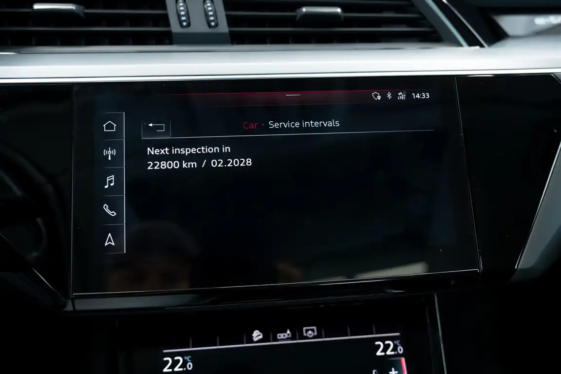 AUDI E-TRON