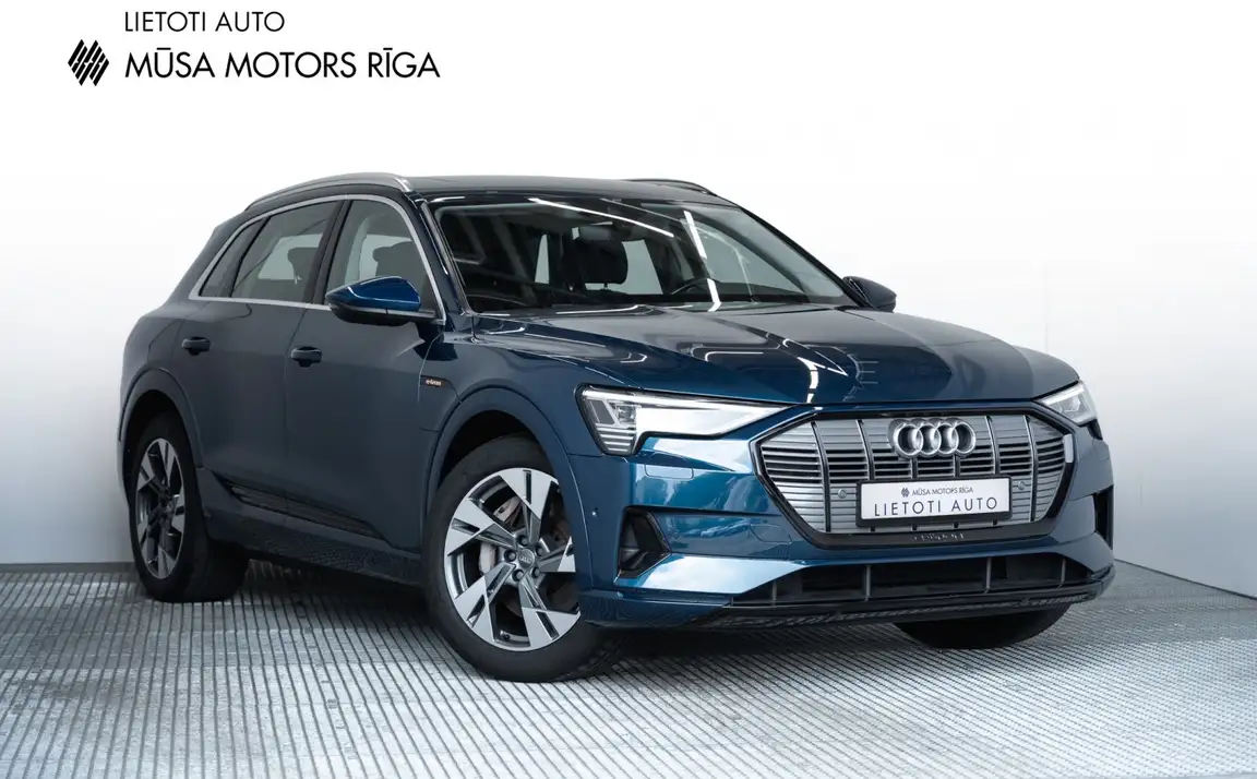 AUDI E-TRON