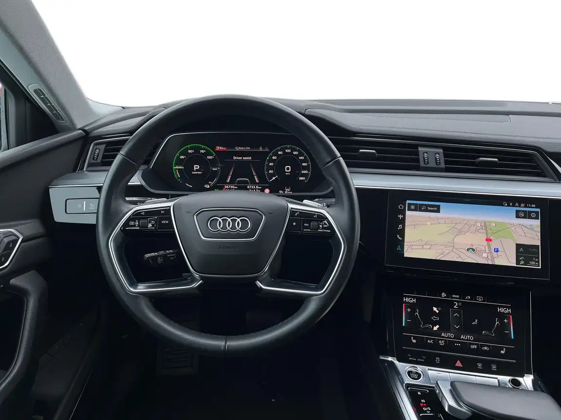 AUDI E-TRON