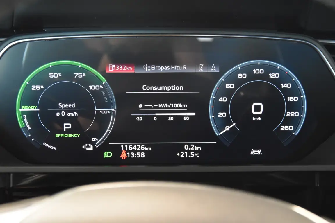 AUDI E-TRON