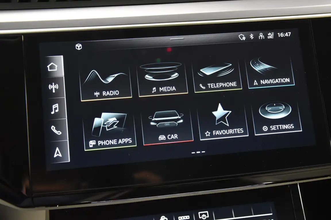 AUDI E-TRON
