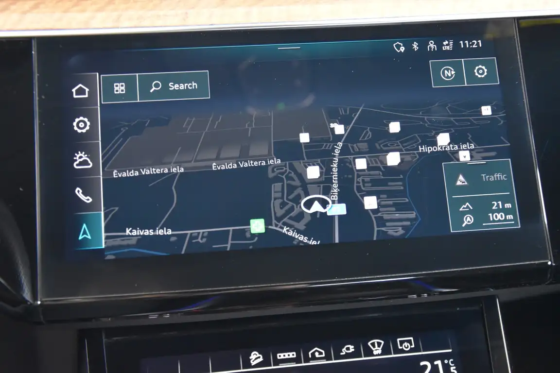 AUDI E-TRON