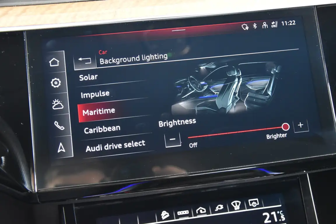 AUDI E-TRON