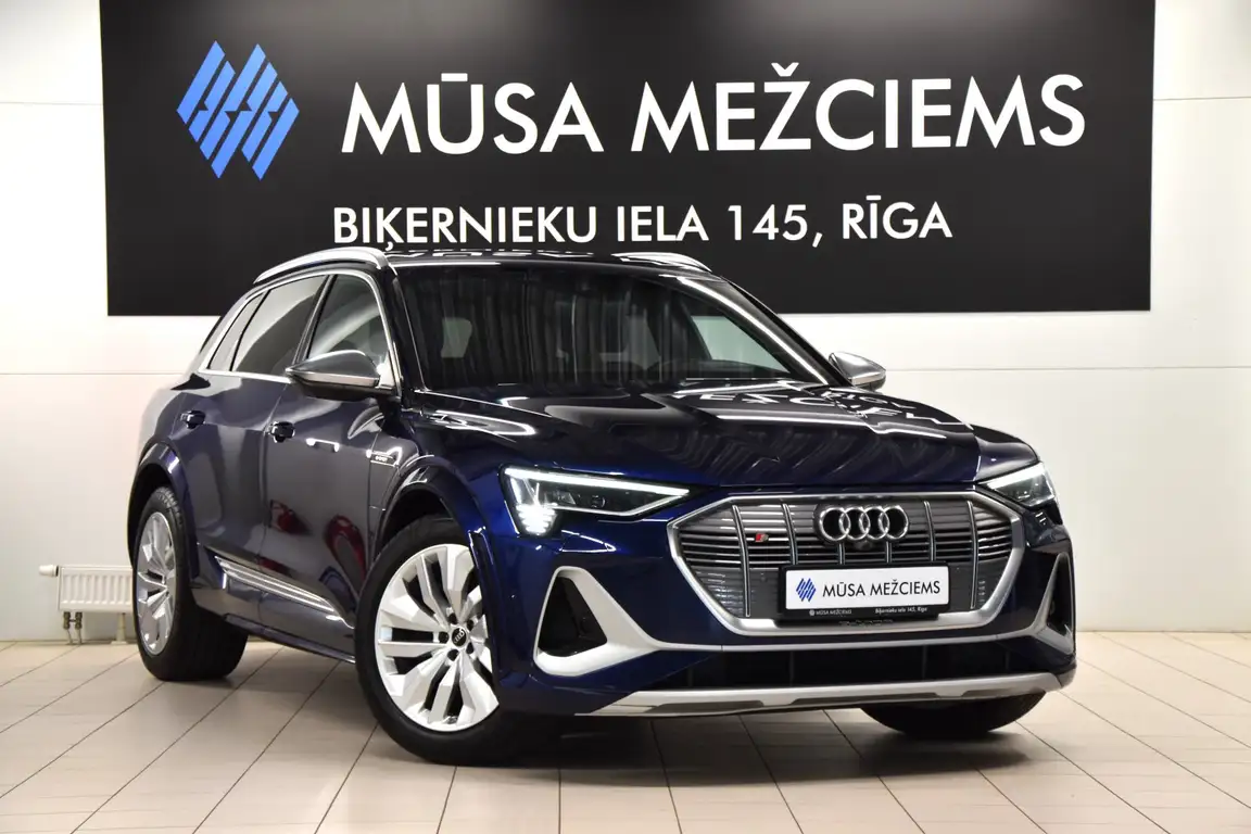 AUDI E-TRON