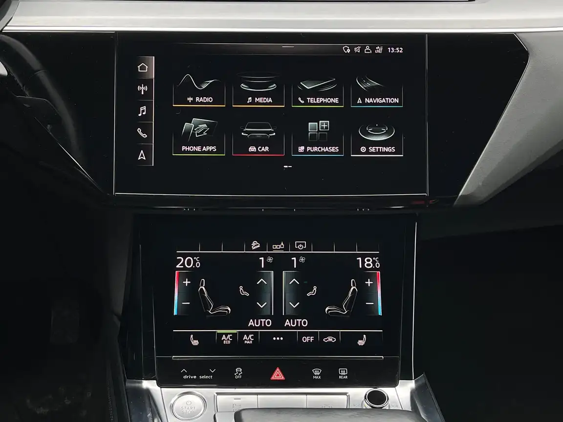 AUDI E-TRON