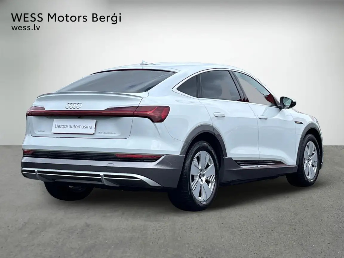 AUDI E-TRON
