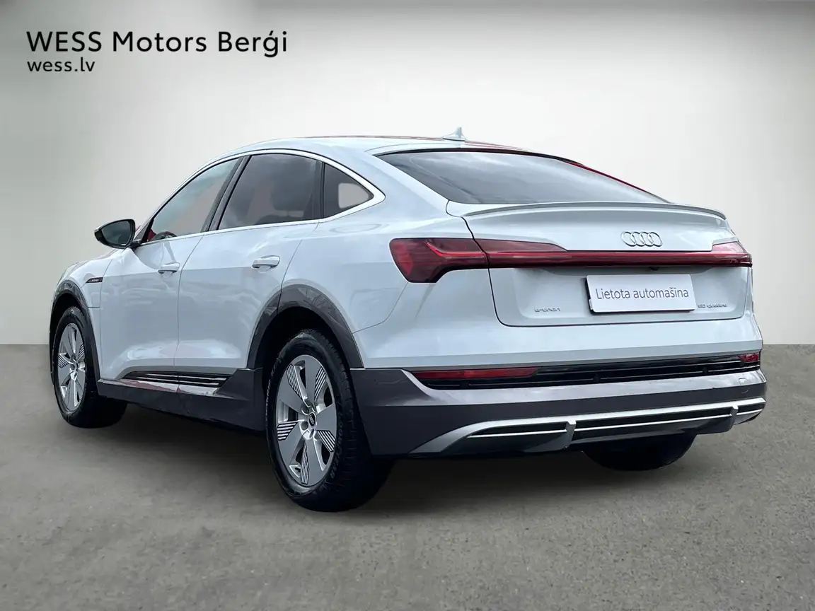 AUDI E-TRON