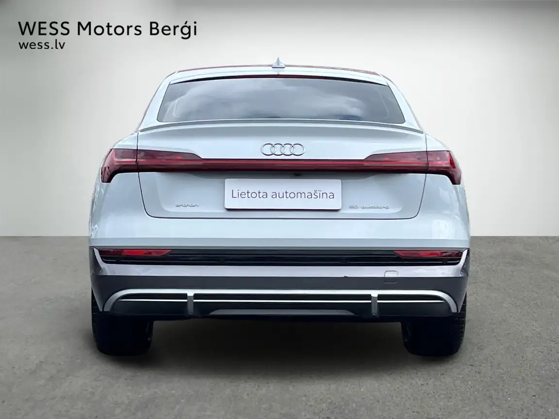 AUDI E-TRON