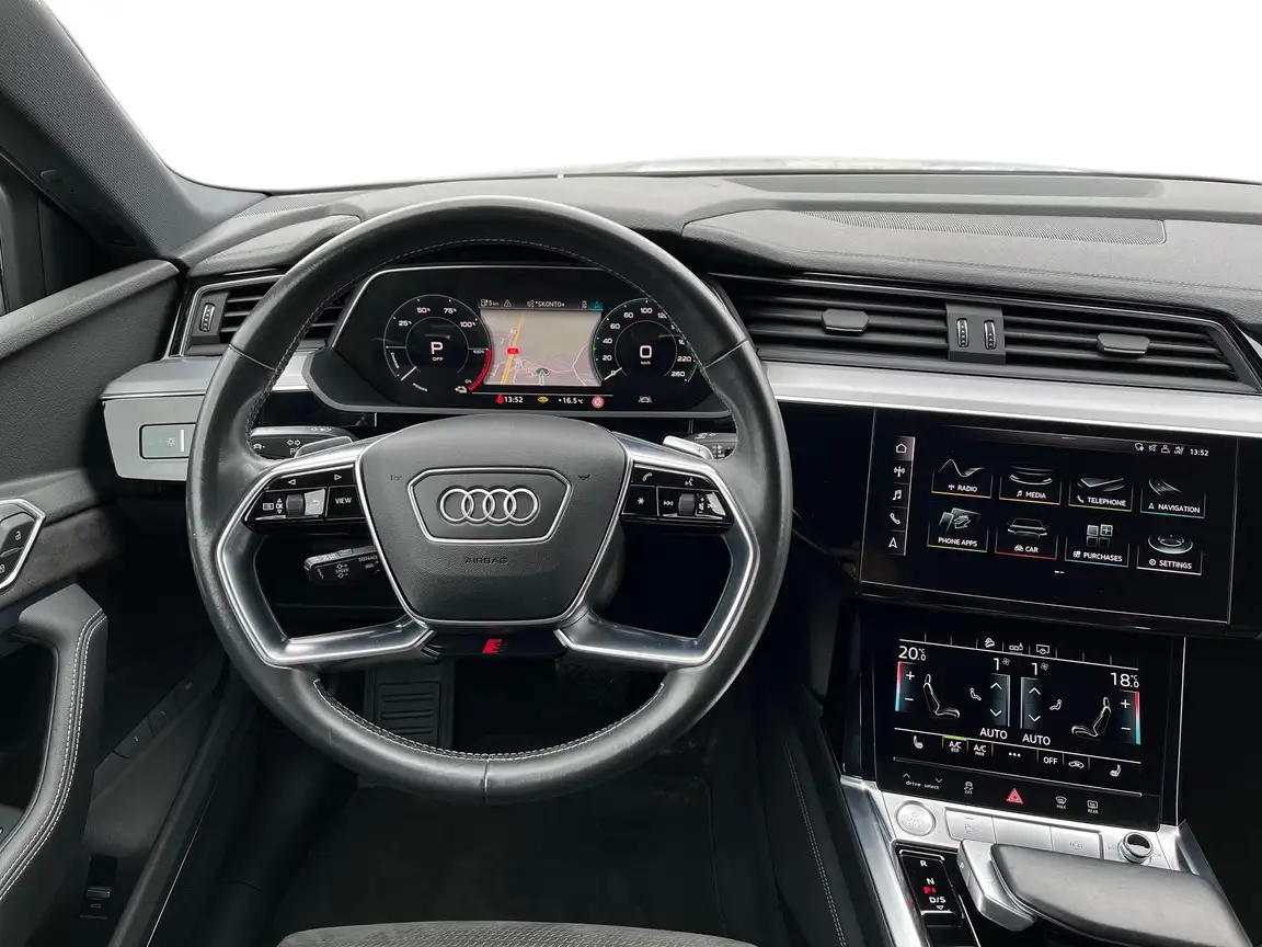 AUDI E-TRON