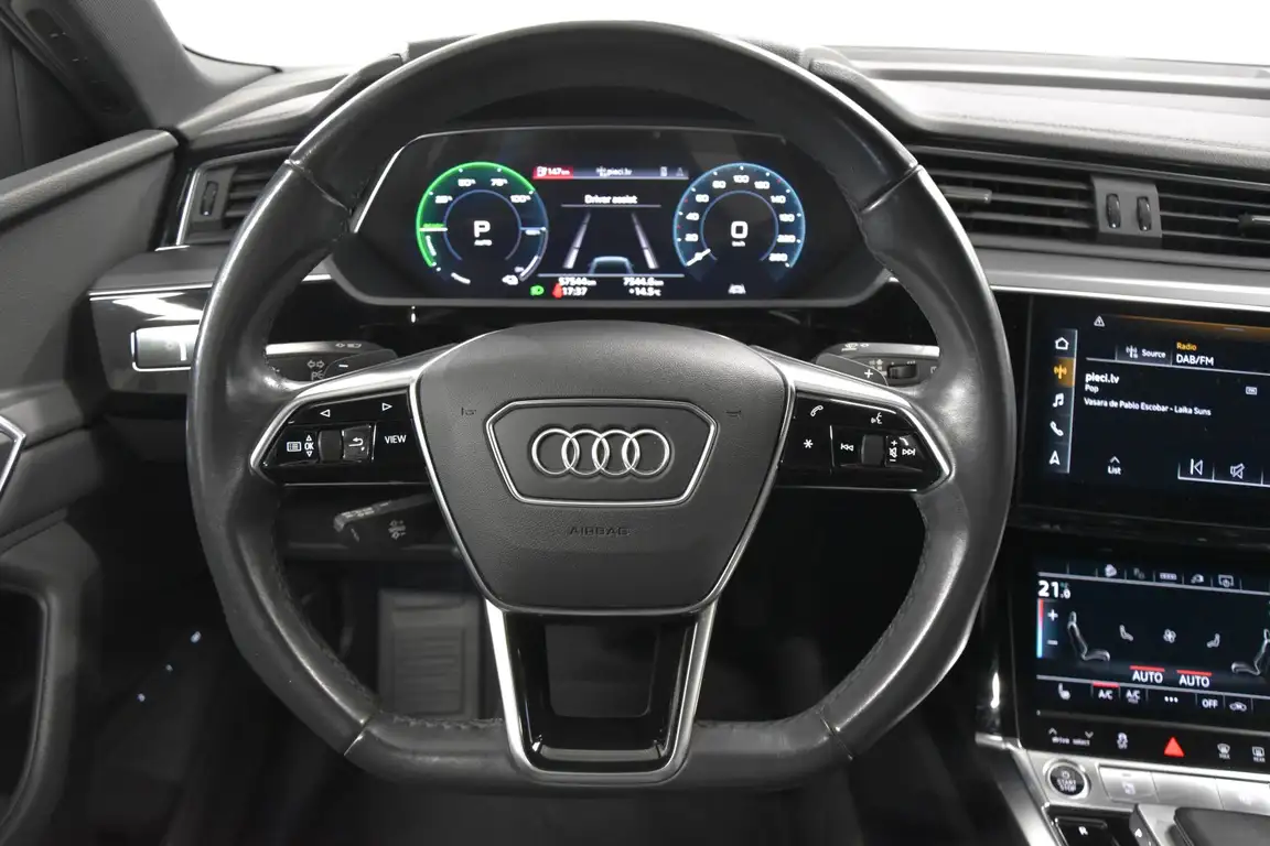 AUDI E-TRON