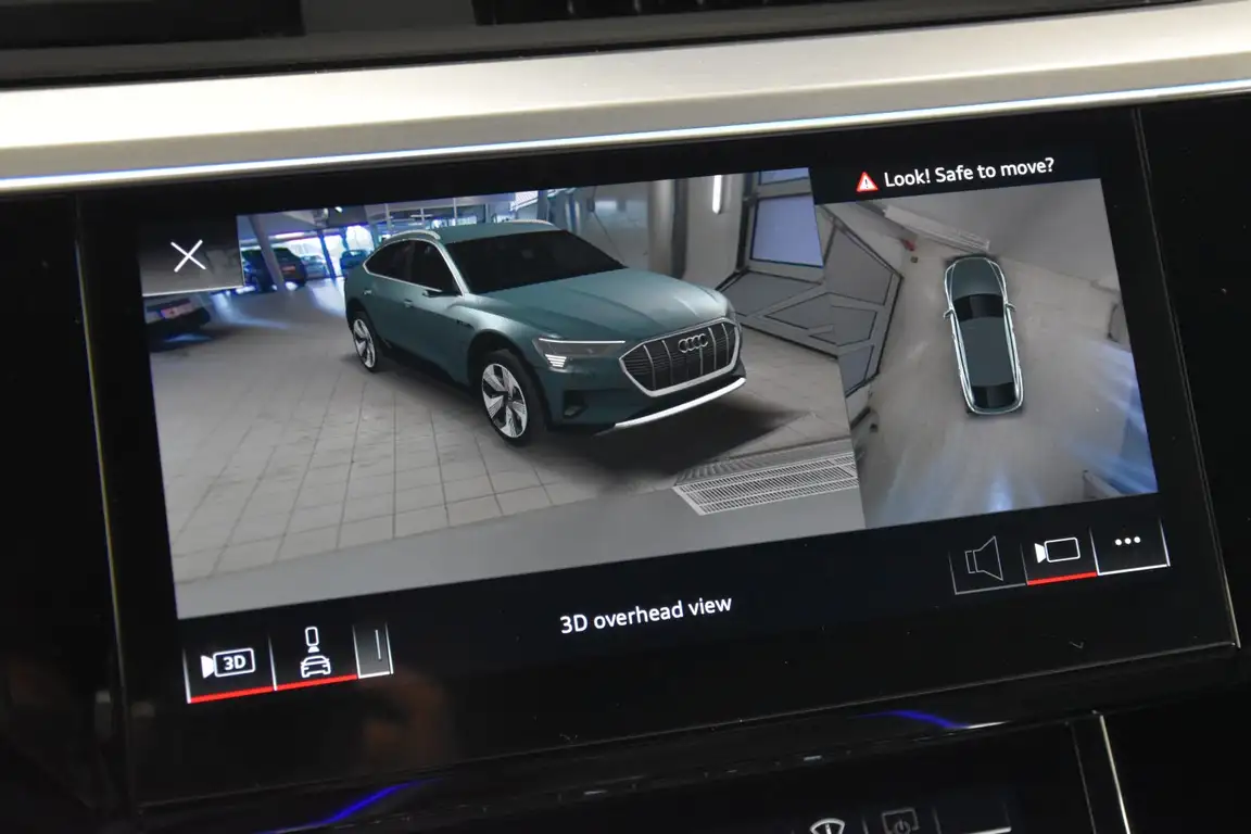 AUDI E-TRON