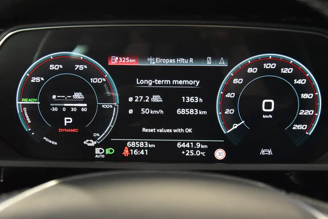 AUDI E-TRON