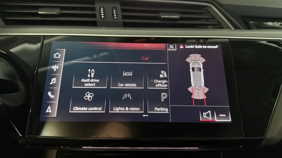 AUDI E-TRON