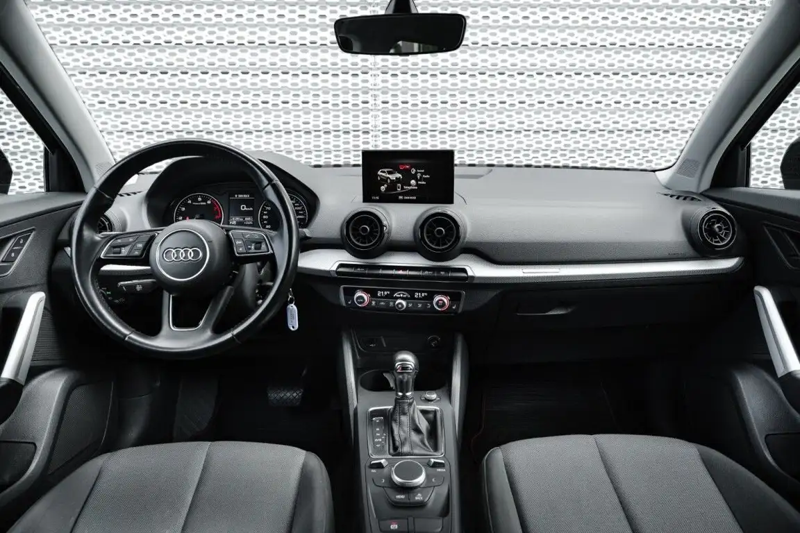 AUDI Q2