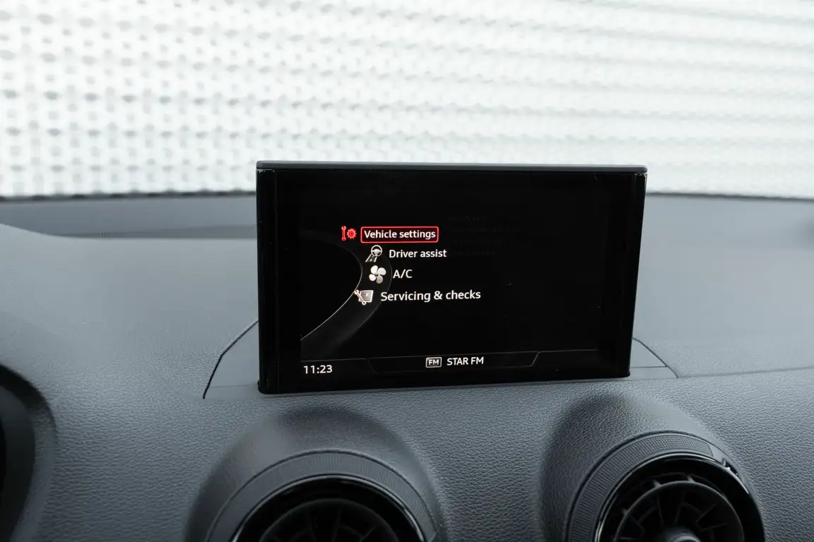 AUDI Q2