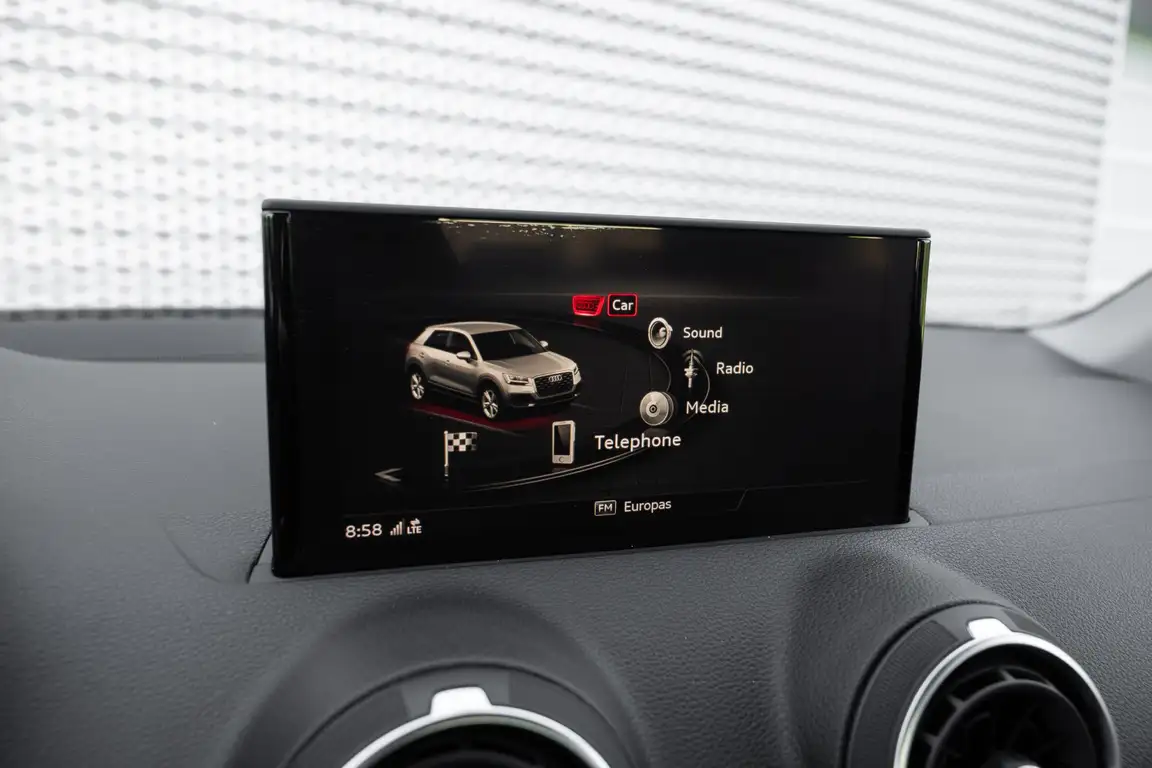 AUDI Q2
