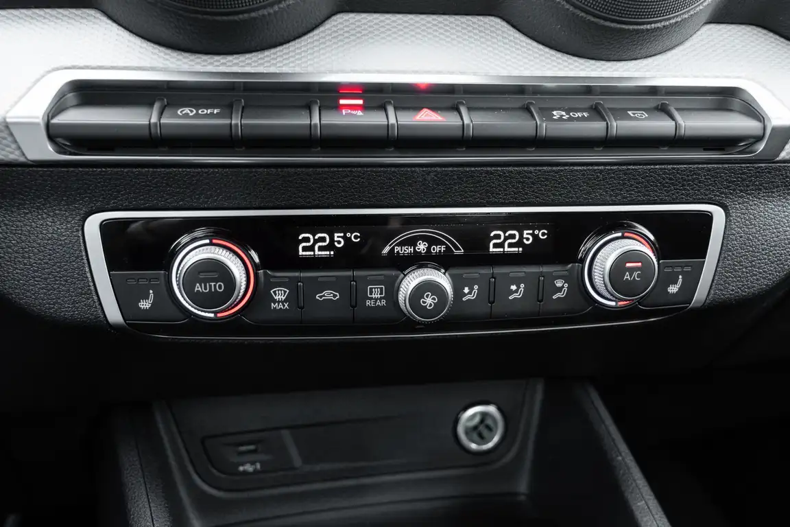 AUDI Q2