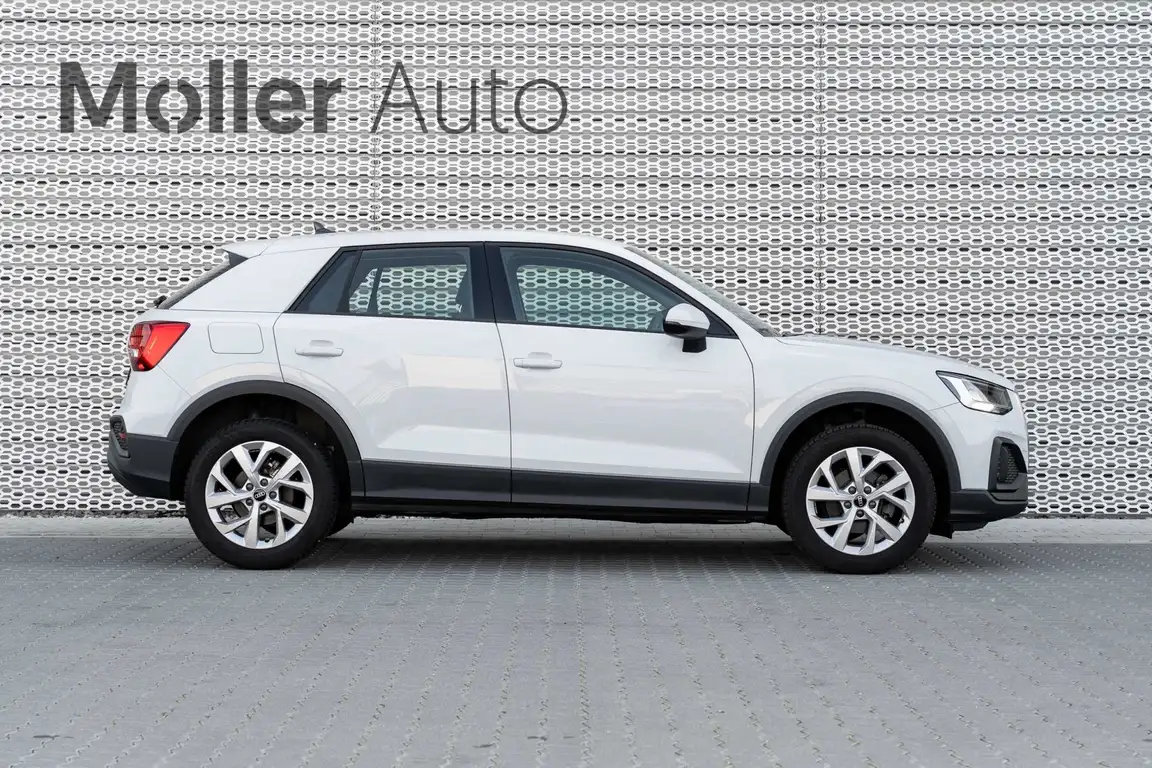 AUDI Q2