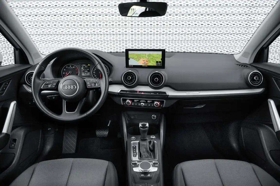 AUDI Q2