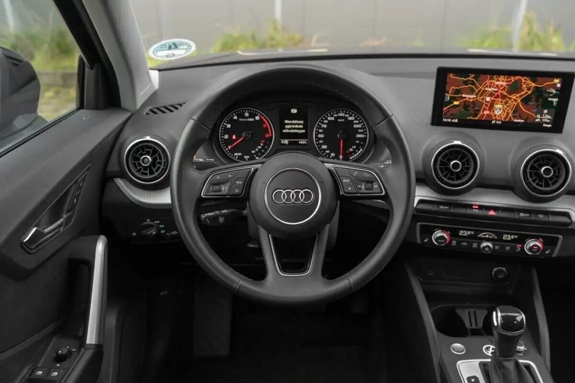 AUDI Q2