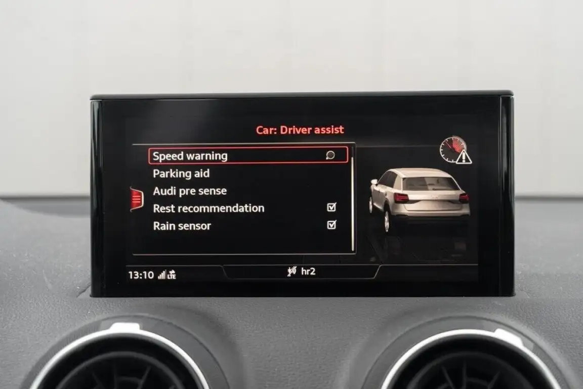 AUDI Q2