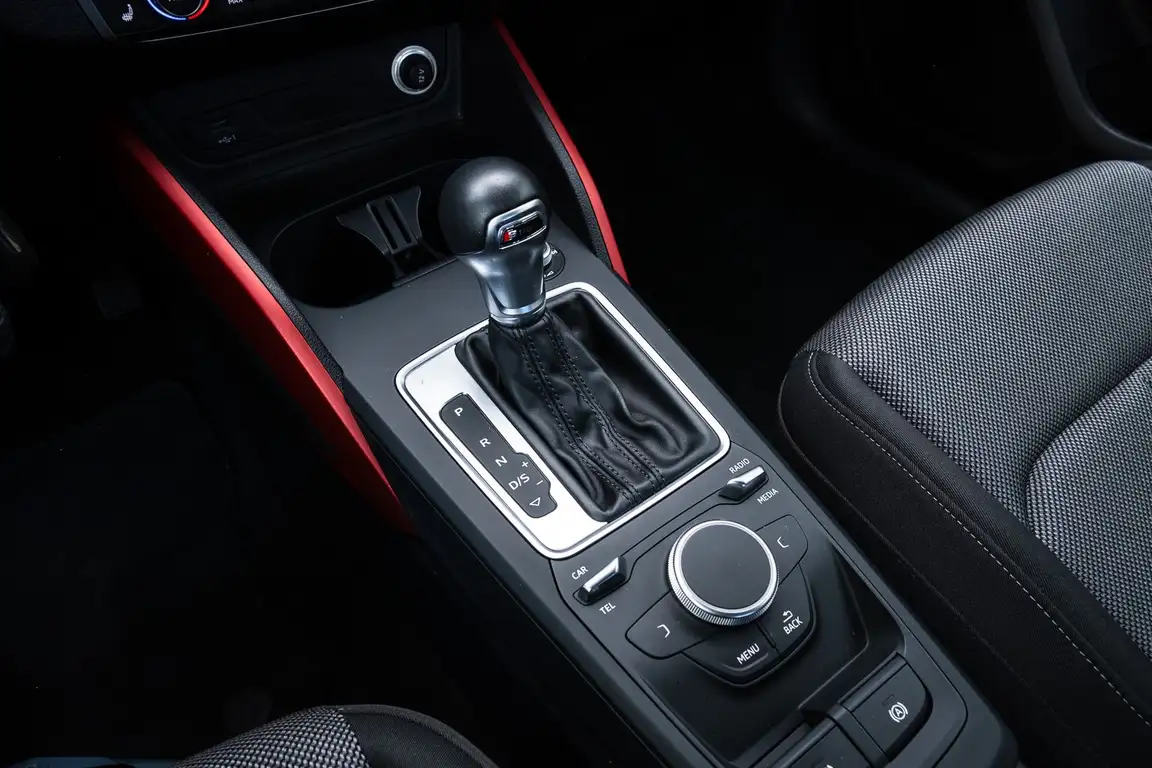 AUDI Q2