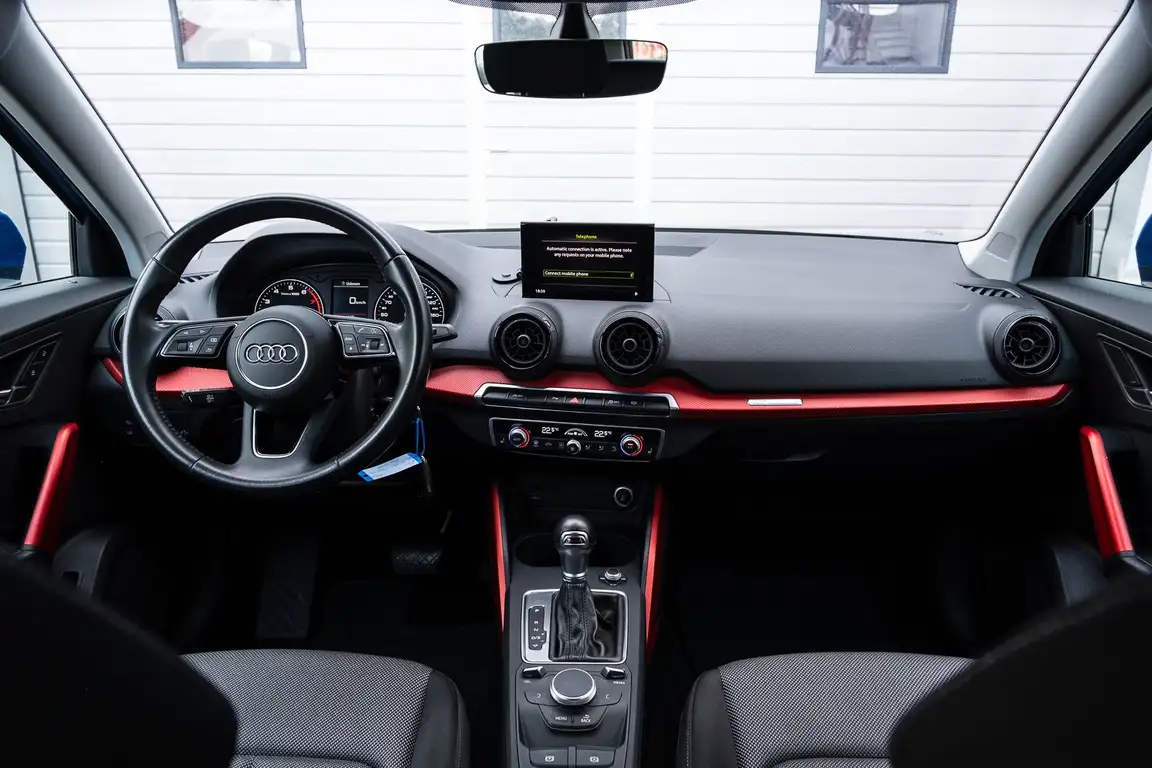 AUDI Q2