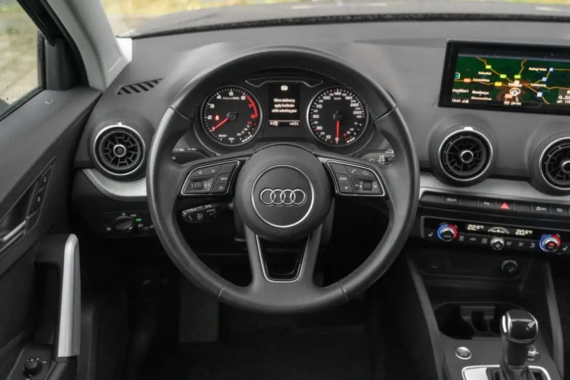 AUDI Q2