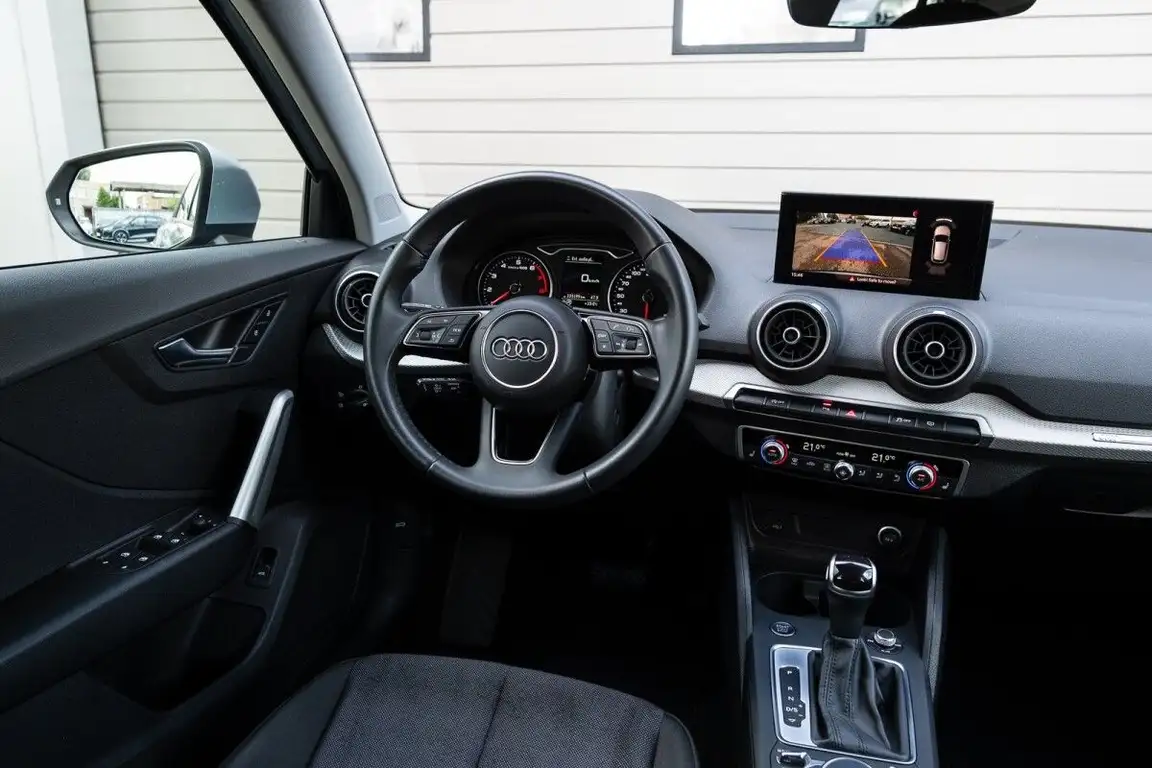 AUDI Q2