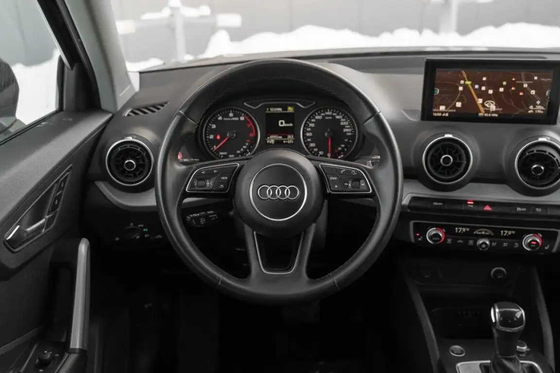 AUDI Q2