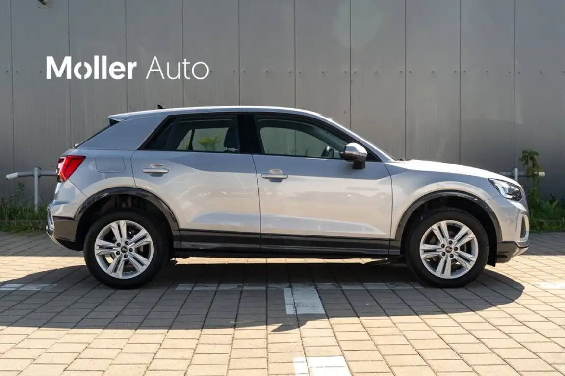 AUDI Q2