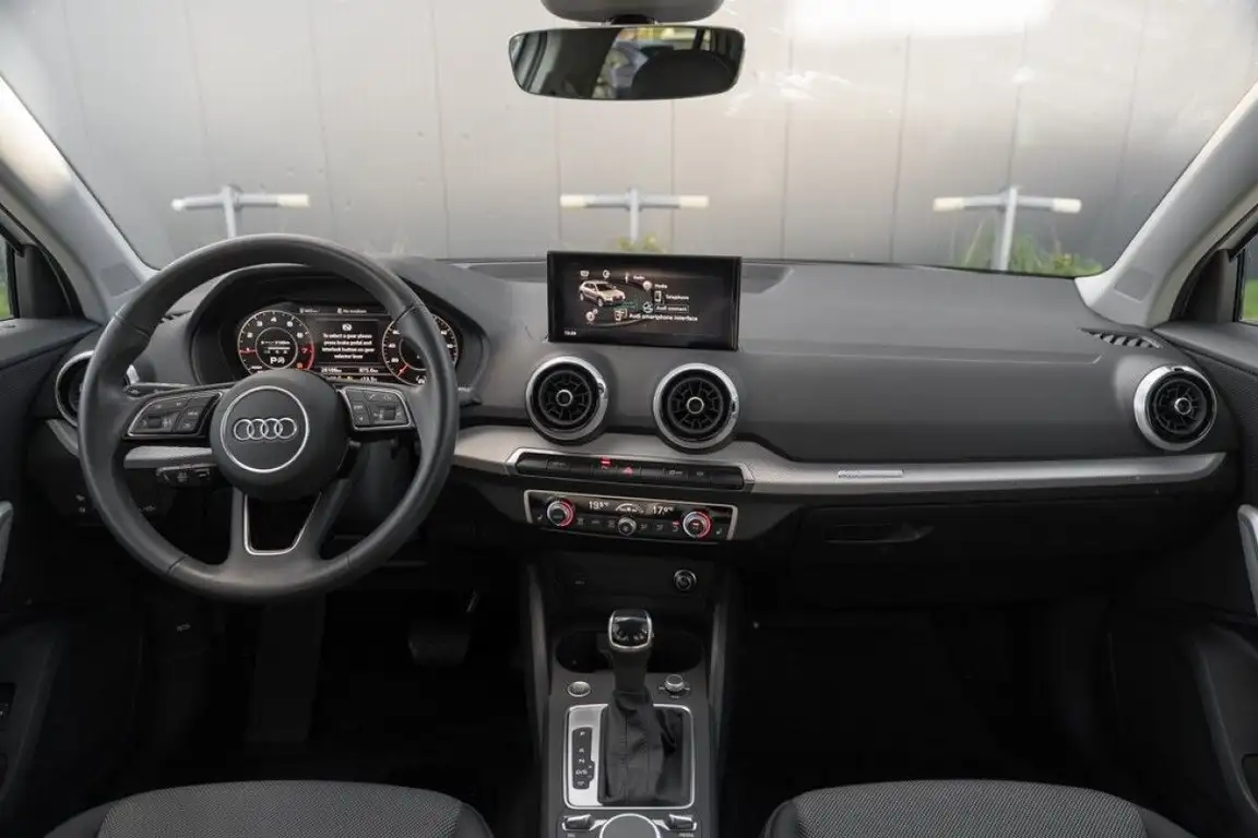 AUDI Q2