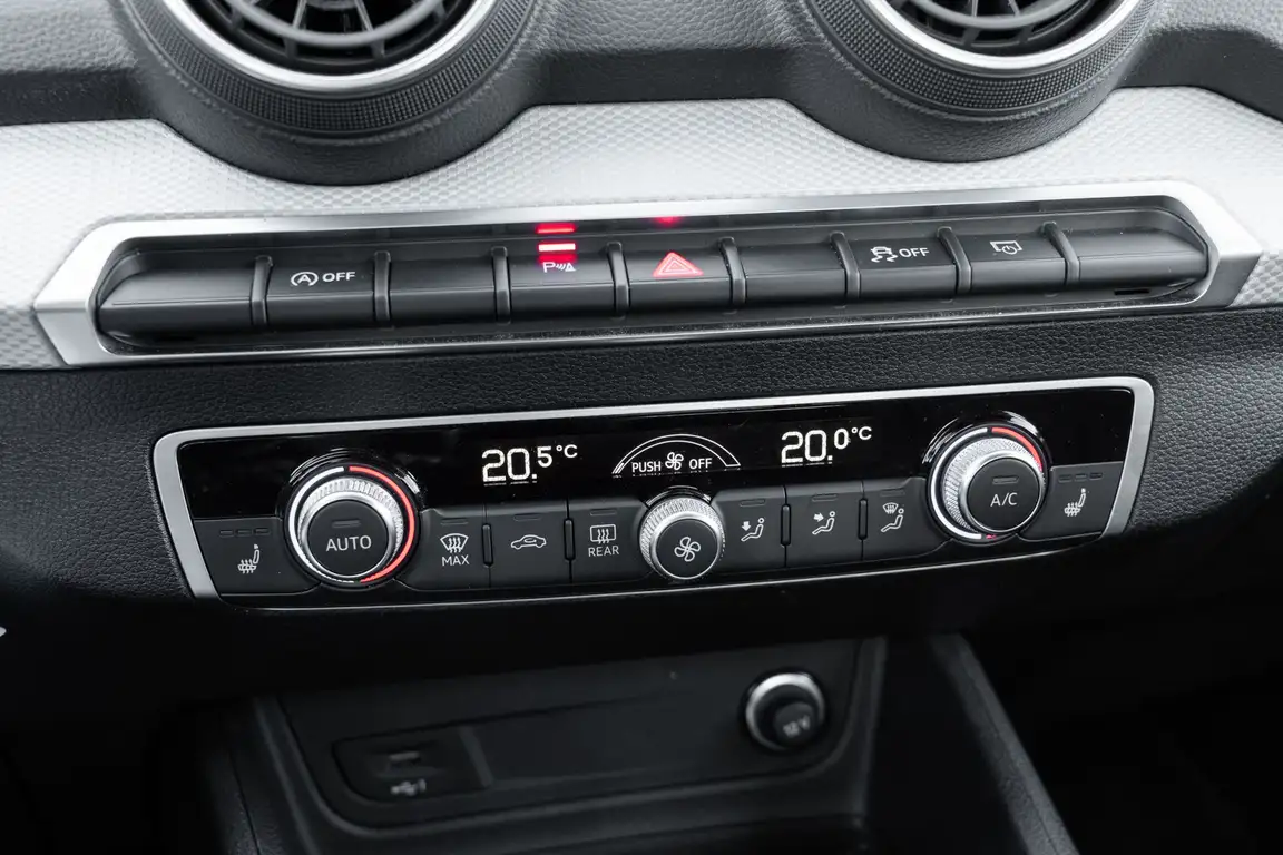 AUDI Q2