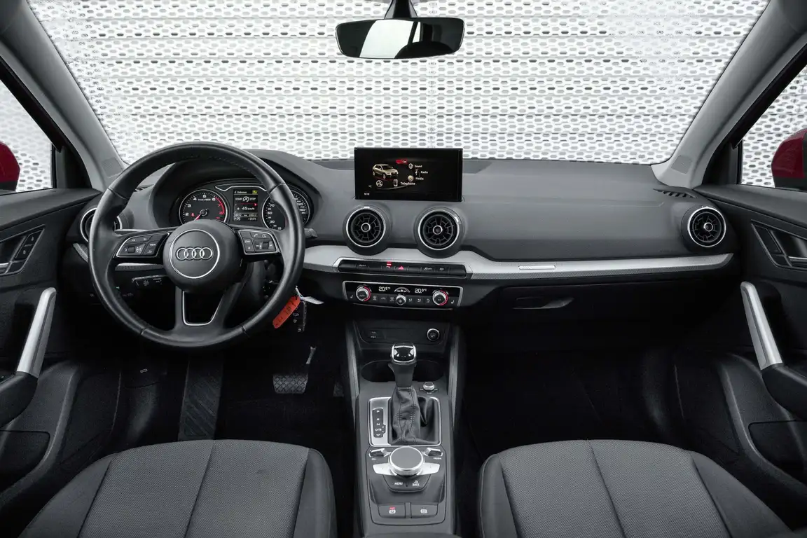 AUDI Q2