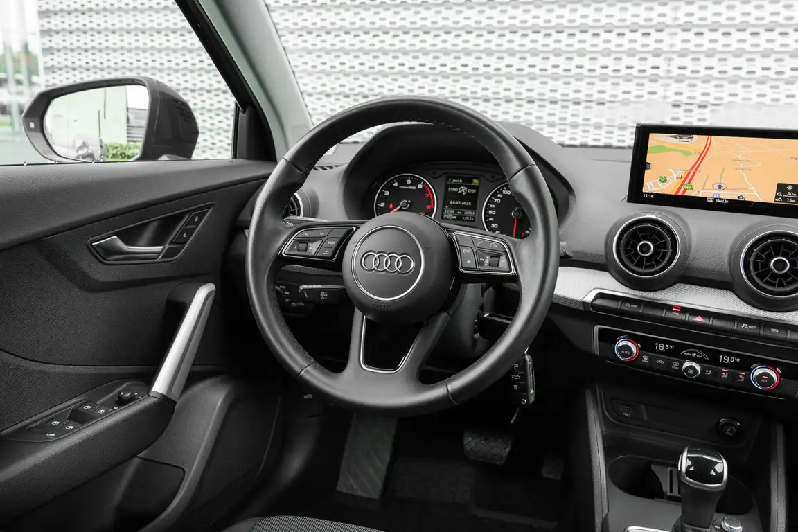 AUDI Q2