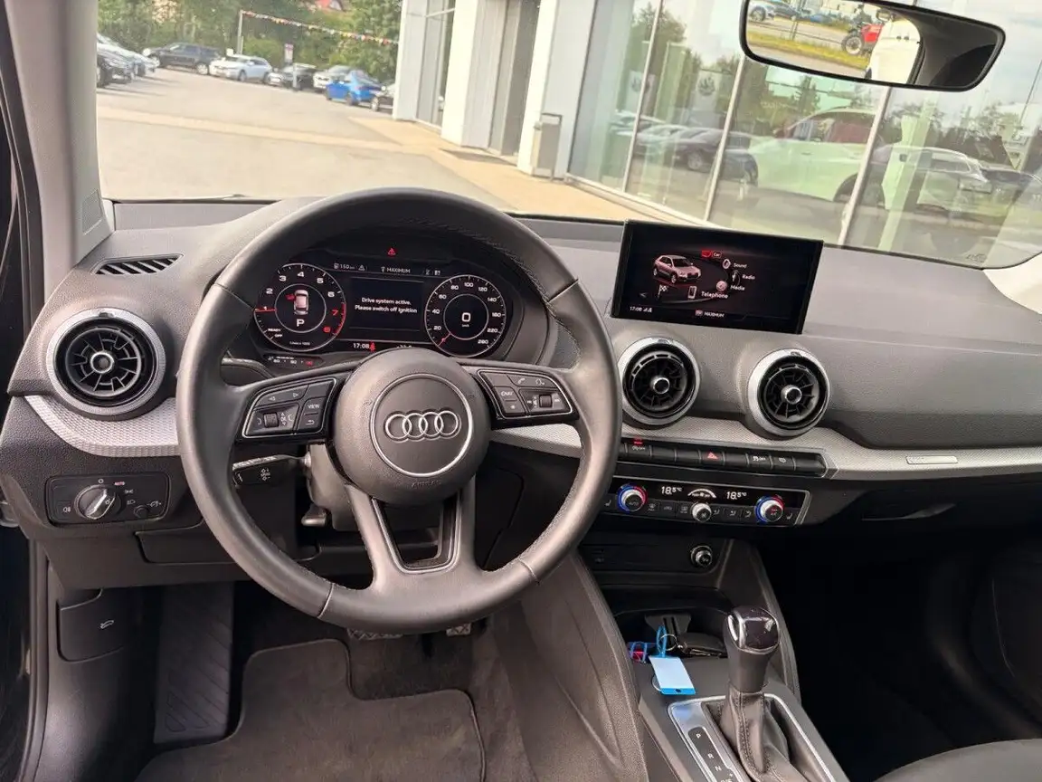 AUDI Q2