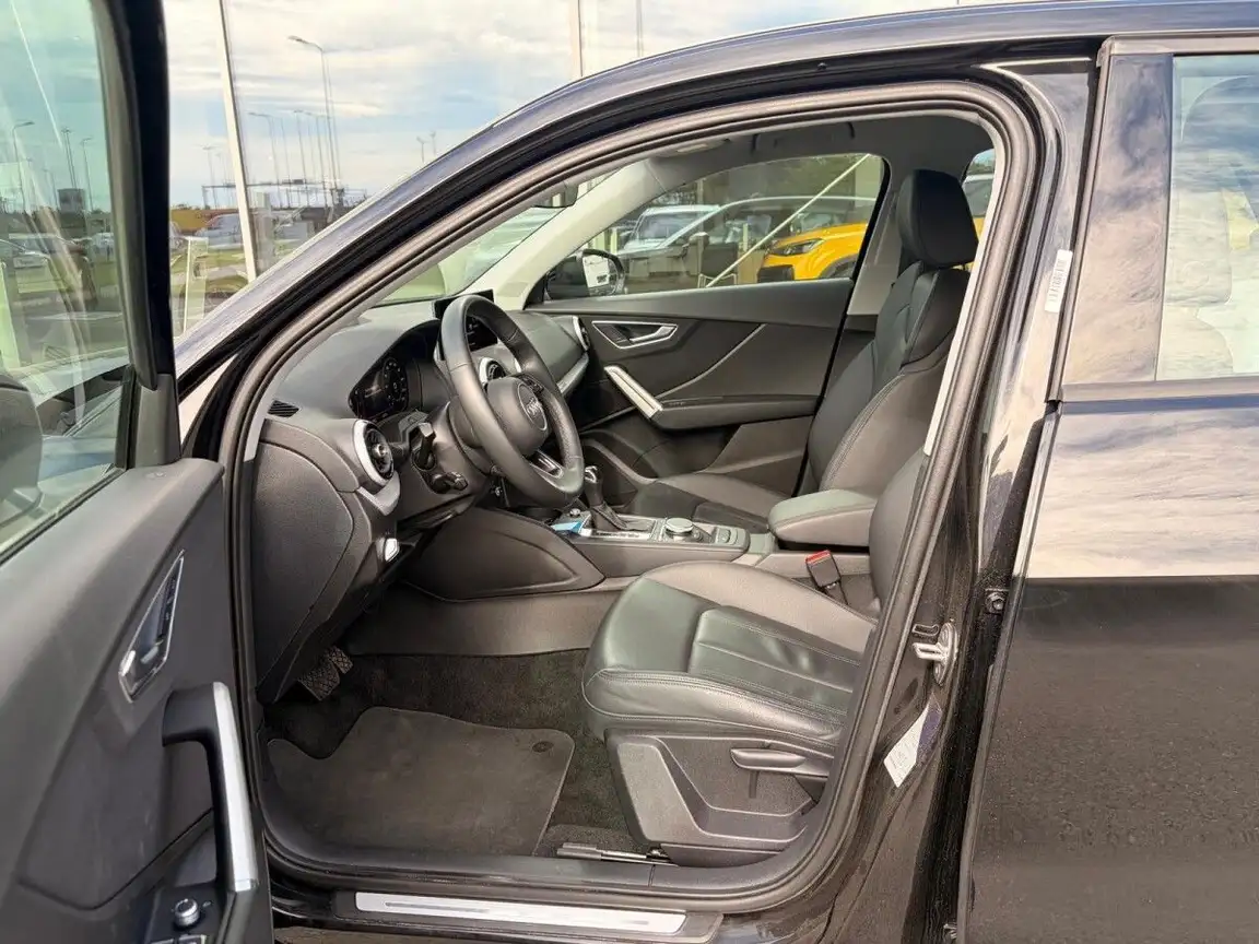AUDI Q2