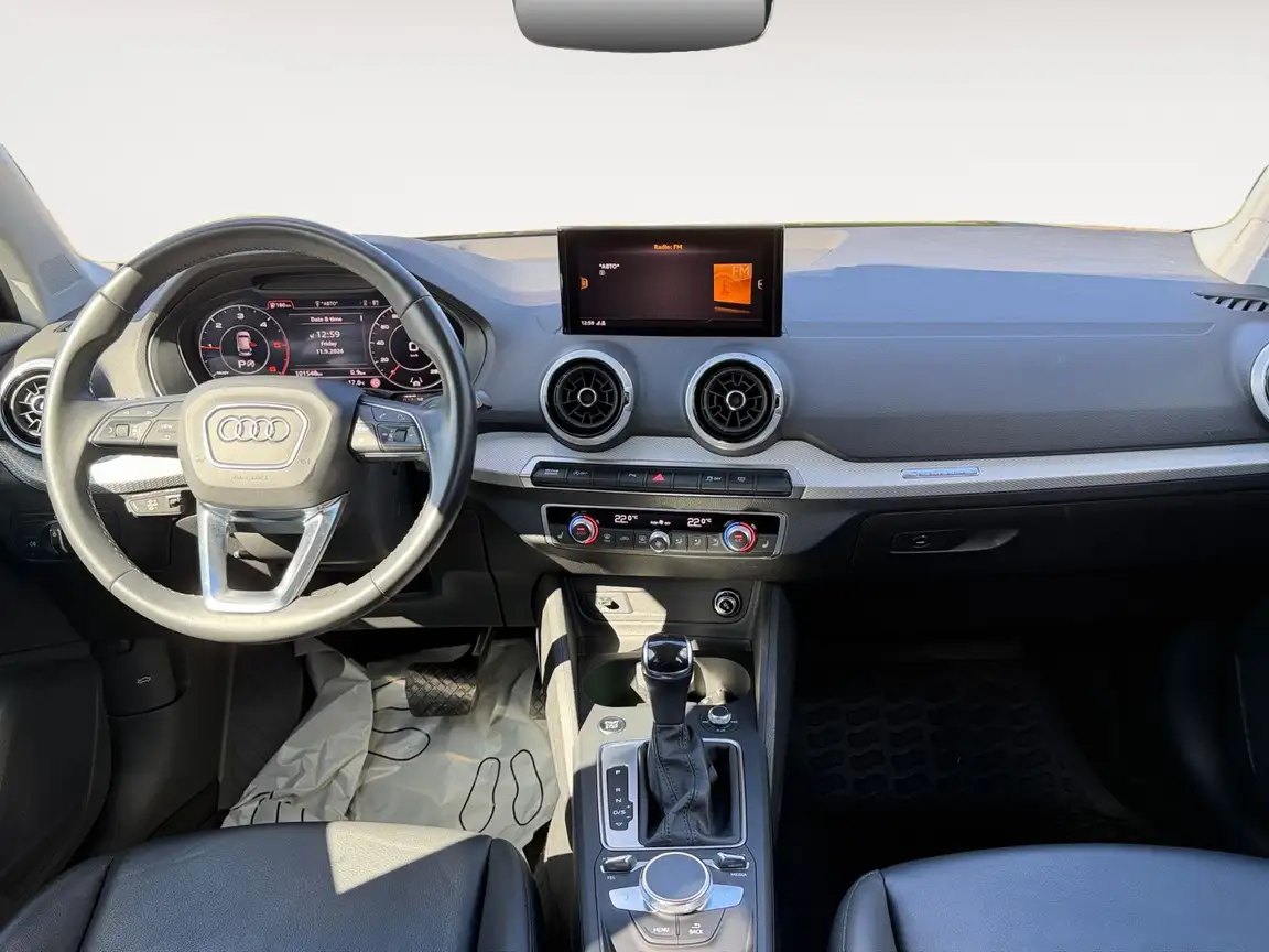 AUDI Q2